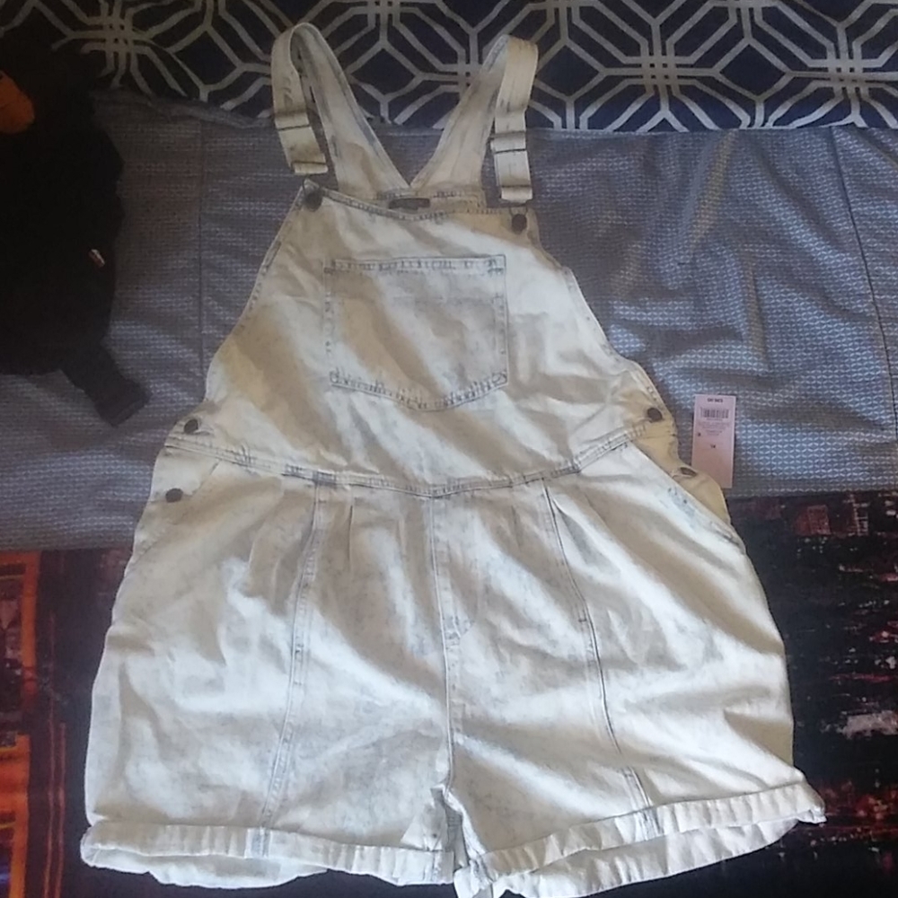 Overall Shorts ☁